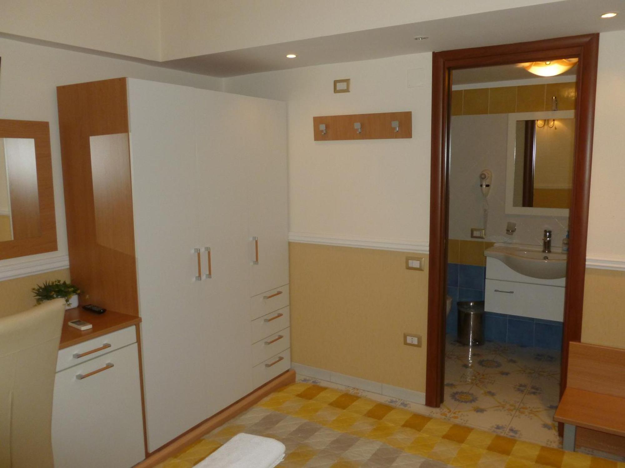 Olimpo Degli Dei Bed & Breakfast Napoli Ruang foto