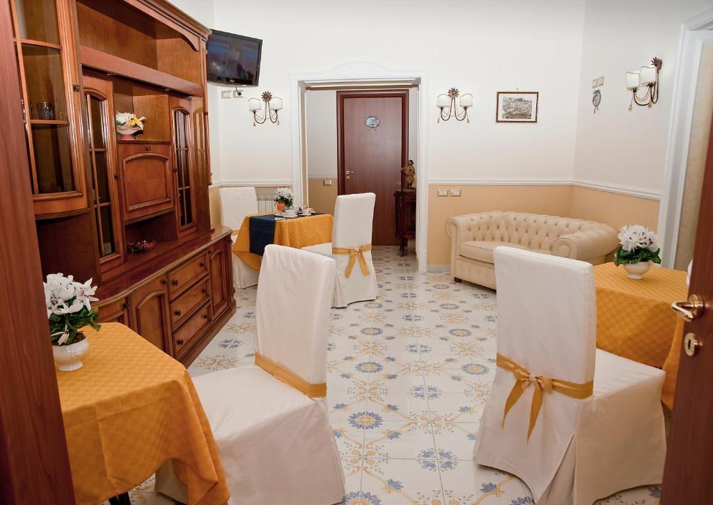 Olimpo Degli Dei Bed & Breakfast Napoli Bagian luar foto