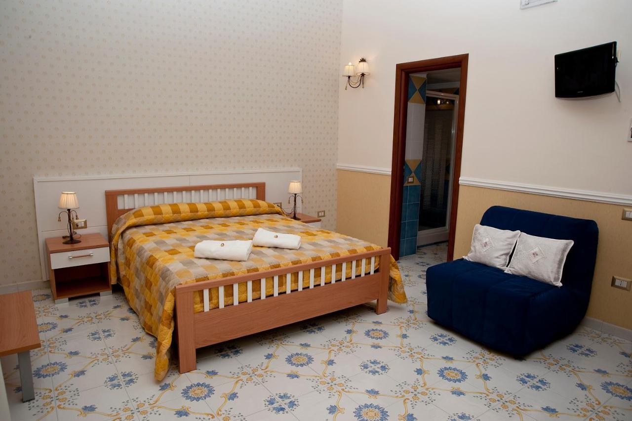 Olimpo Degli Dei Bed & Breakfast Napoli Bagian luar foto